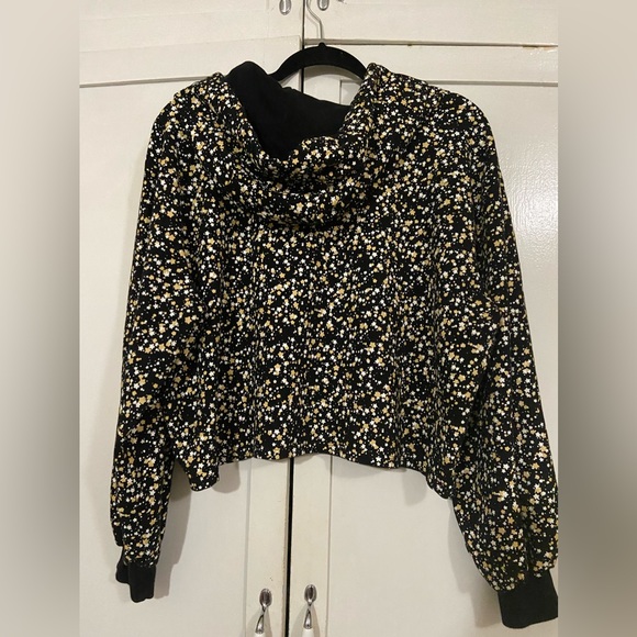 ELOQUII R29 x Eloquii Star Print Crop Hoodie - Picture 3 of 4